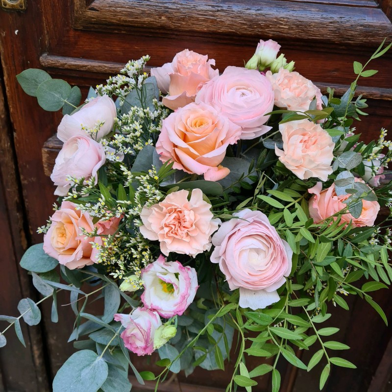 Bouquets ou brassées de fleurs fraîches du moment à livrer sur Lyon et son agglomération
